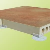 VOLFI Fugenkreuze mit Bodenplatte. Durch die fest angeformte Bodenplatte werden die Fugenkreuze in der Fuge gesichert und ein Hochfrieren ist nahezu ausgeschlossen.